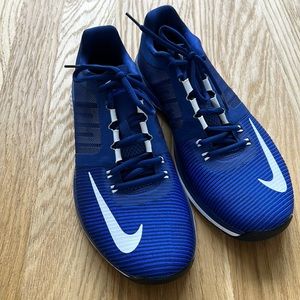 Nike Zoom sneaker/tennis shoe